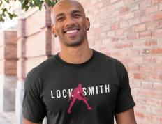 28圈-法国杯赛程吃紧，休斯敦火箭赛后复出首秀，媒体盛赞，轮换策略成焦点的简单介绍