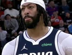 28圈娱乐-包含浓眉哥迎来五赛季高光表现，加拿大队球迷沸腾！的词条